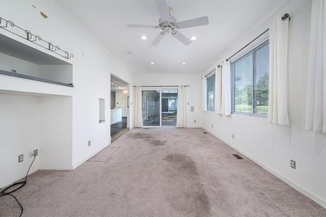 139 Woodland Road, Lansing, KS 66043
