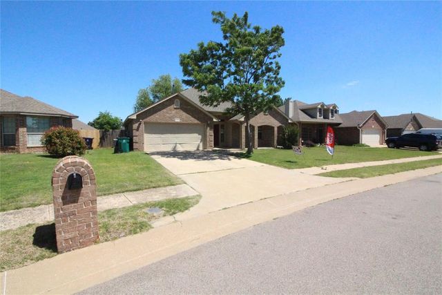 2404 Rookhaven Lane, Yukon, OK 73099