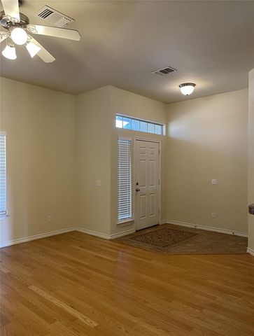 2404 Rookhaven Lane, Yukon, OK 73099