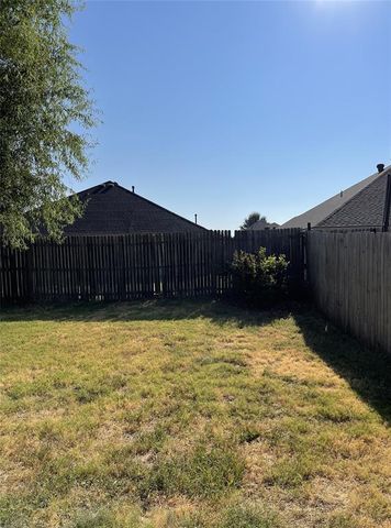 2404 Rookhaven Lane, Yukon, OK 73099