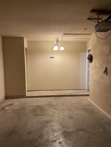 2404 Rookhaven Lane, Yukon, OK 73099