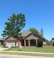 2404 Rookhaven Lane, Yukon, OK 73099