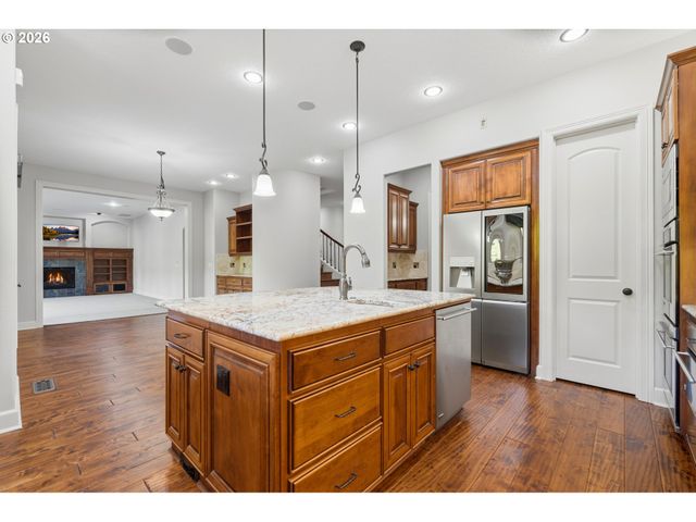 2787 RIDGE Ln, West Linn, OR 97068