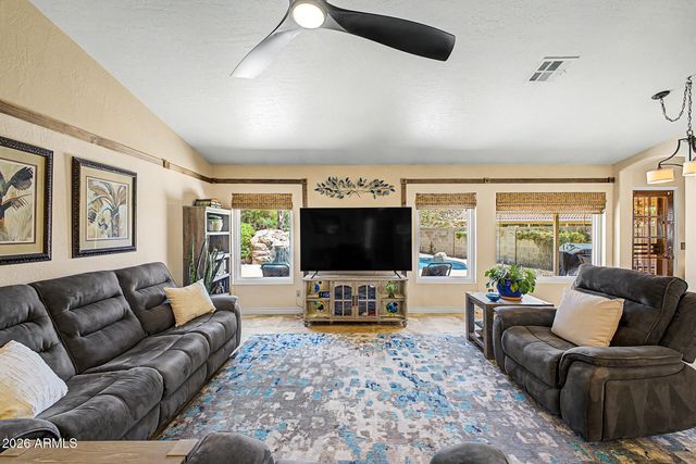 5908 W MANZANITA Court, Chandler, AZ 85226