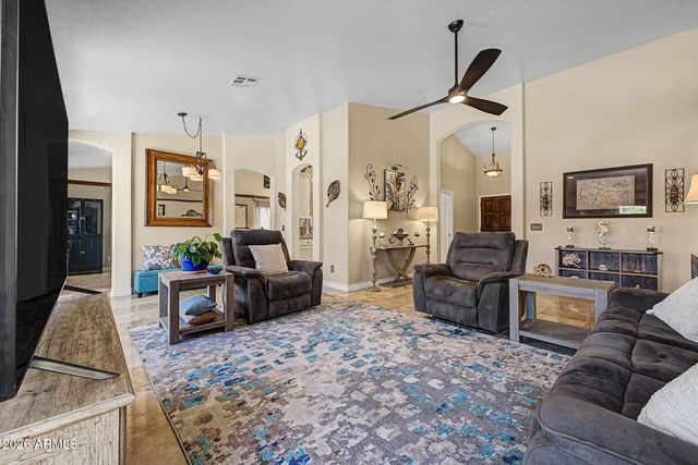 5908 W MANZANITA Court, Chandler, AZ 85226