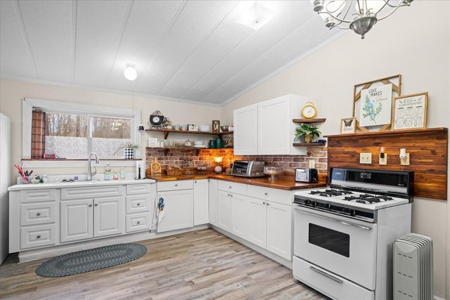 3957 Lodge Road, Rocky Face, GA 30740