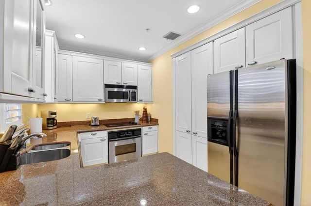 369 W Mallory Circle, Delray Beach, FL 33483