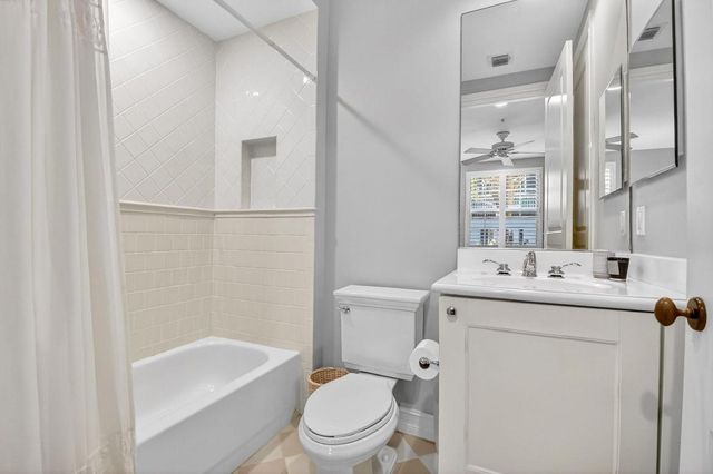 369 W Mallory Circle, Delray Beach, FL 33483