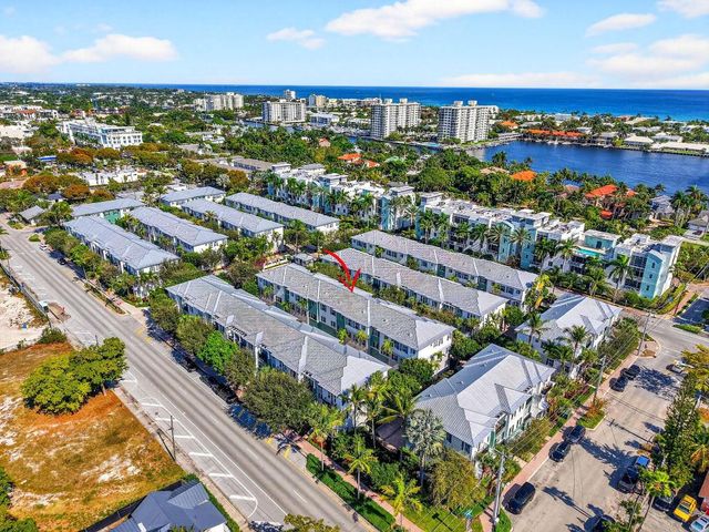 369 W Mallory Circle, Delray Beach, FL 33483