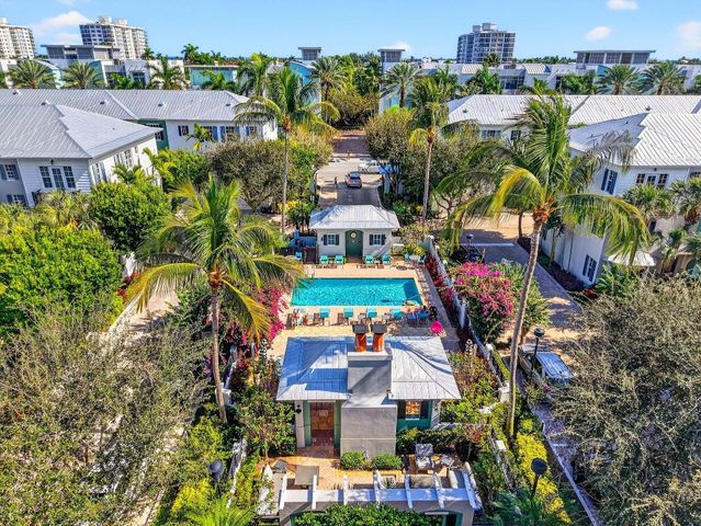 369 W Mallory Circle, Delray Beach, FL 33483