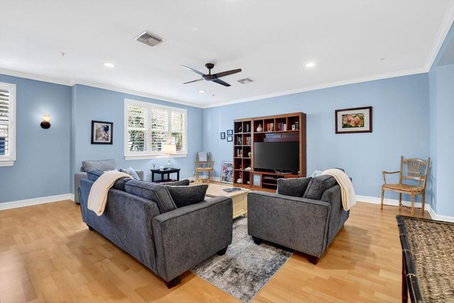 369 W Mallory Circle, Delray Beach, FL 33483