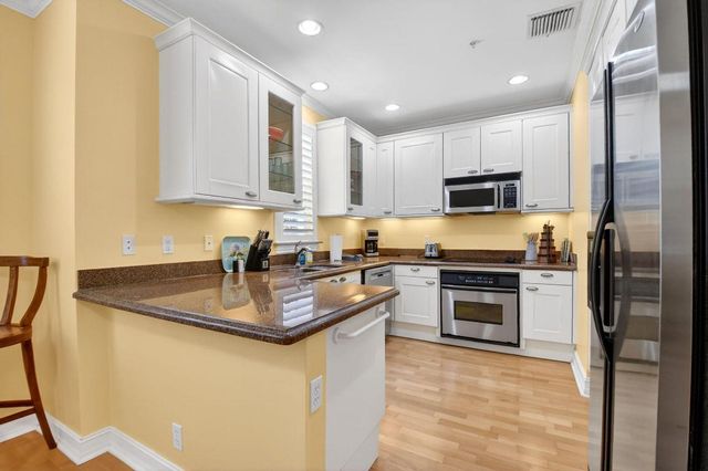 369 W Mallory Circle, Delray Beach, FL 33483