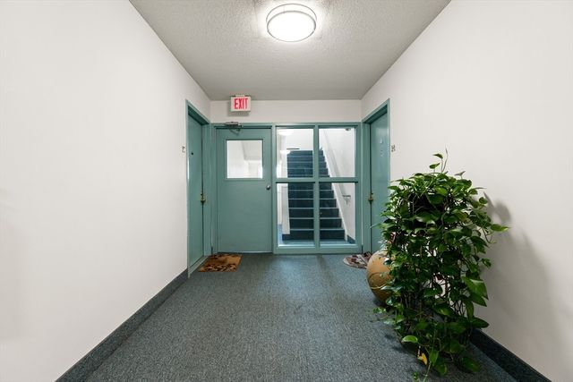 21 Margin St 27, Lynn, MA 01905