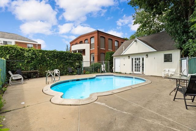 21 Margin St 27, Lynn, MA 01905