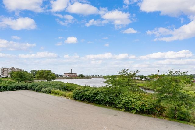 21 Margin St 27, Lynn, MA 01905