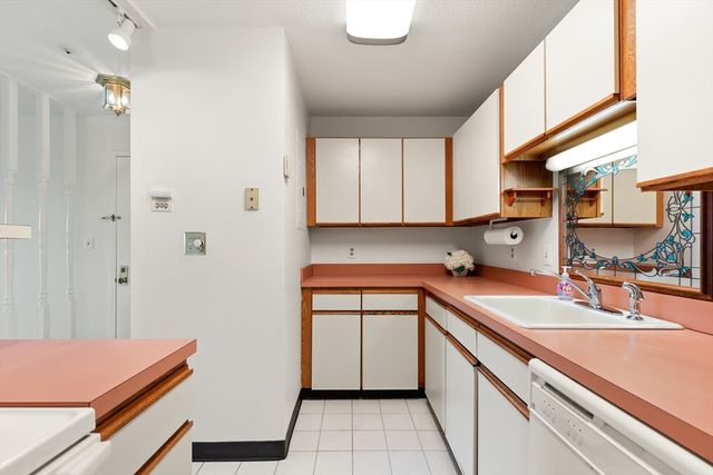 21 Margin St 27, Lynn, MA 01905