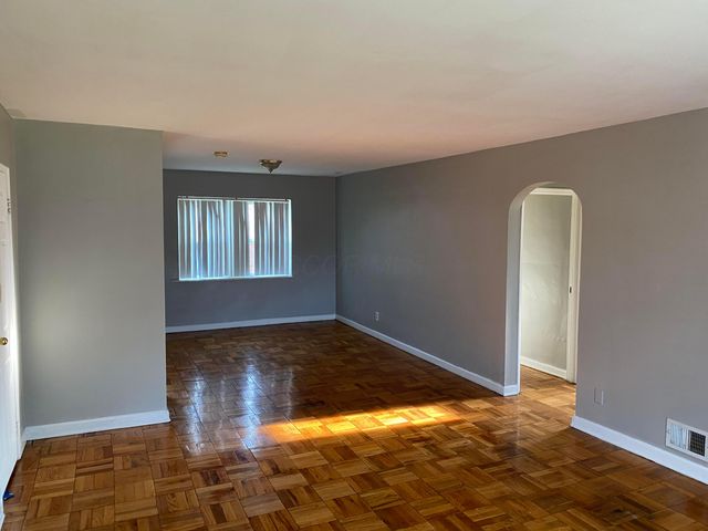 73 N Hampton Road, Columbus, OH 43213