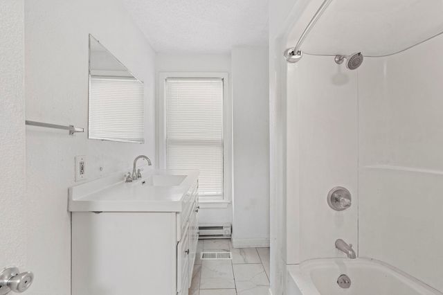 267 Bates Avenue, Saint Paul, MN 55106