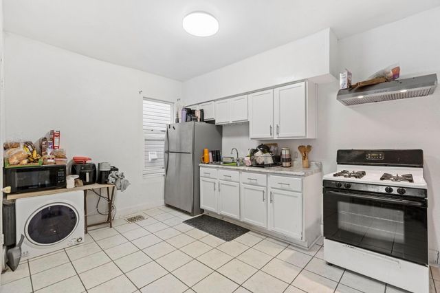267 Bates Avenue, Saint Paul, MN 55106