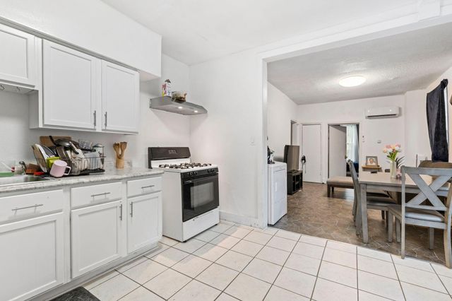 267 Bates Avenue, Saint Paul, MN 55106