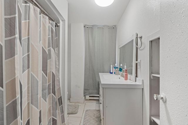 267 Bates Avenue, Saint Paul, MN 55106
