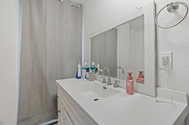 267 Bates Avenue, Saint Paul, MN 55106