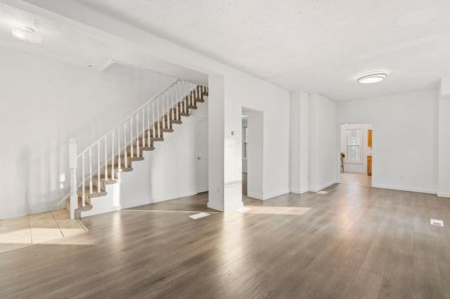 267 Bates Avenue, Saint Paul, MN 55106