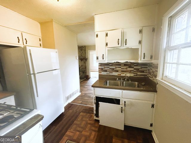 2115 Venesa Circle, Austell, GA 30168