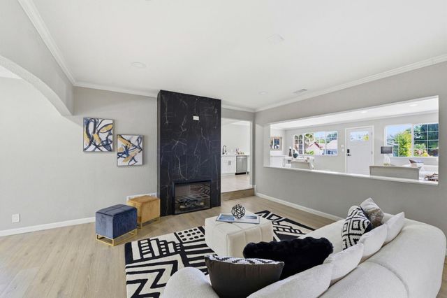 2383 Menalto Avenue, East Palo Alto, CA 94303