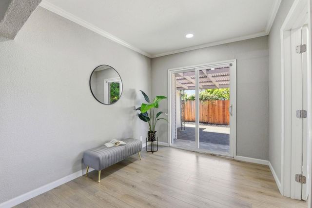 2383 Menalto Avenue, East Palo Alto, CA 94303