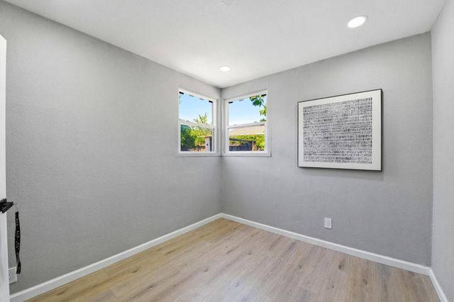 2383 Menalto Avenue, East Palo Alto, CA 94303