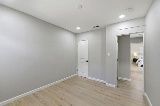 2383 Menalto Avenue, East Palo Alto, CA 94303