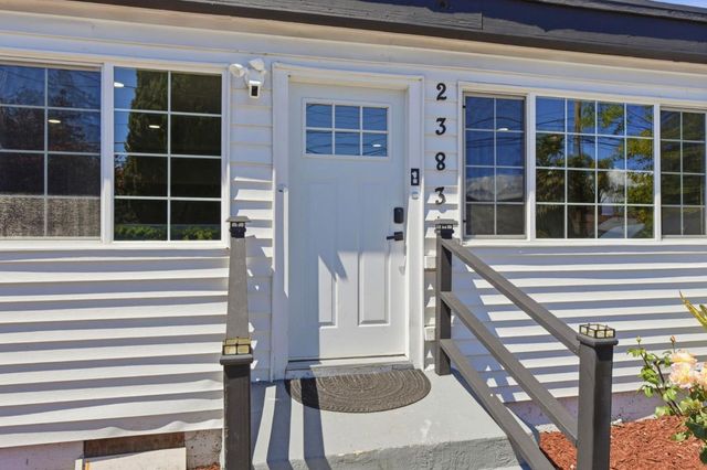 2383 Menalto Avenue, East Palo Alto, CA 94303