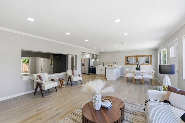 2383 Menalto Avenue, East Palo Alto, CA 94303