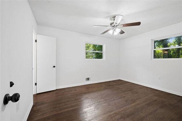 5726 Southwick Court SW, Atlanta, GA 30349