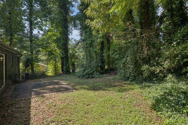 5726 Southwick Court SW, Atlanta, GA 30349