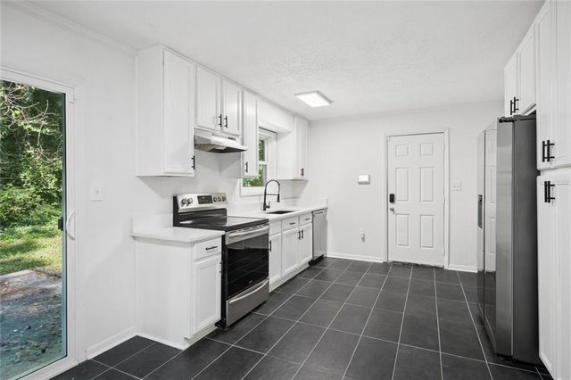 5726 Southwick Court SW, Atlanta, GA 30349