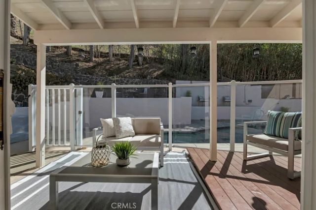4300 Pampas Road, Woodland Hills, CA 91364