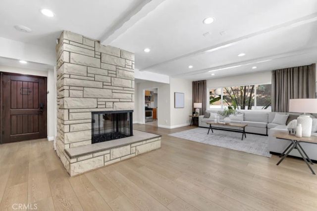 4300 Pampas Road, Woodland Hills, CA 91364