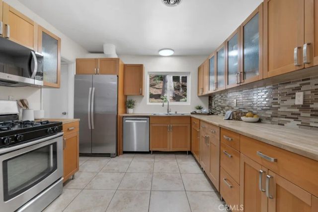 4300 Pampas Road, Woodland Hills, CA 91364