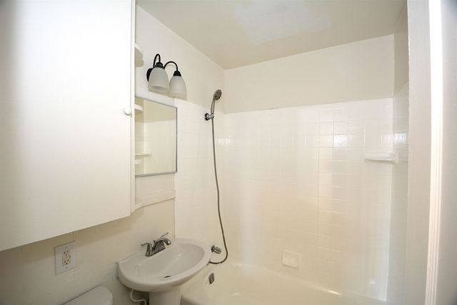 502 W Blake St, Wichita, KS 67213