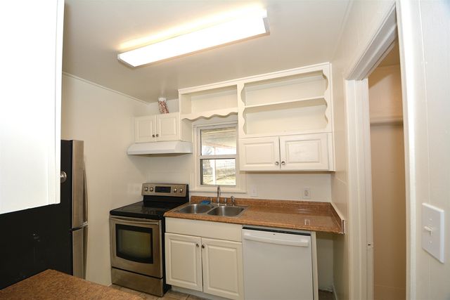 502 W Blake St, Wichita, KS 67213