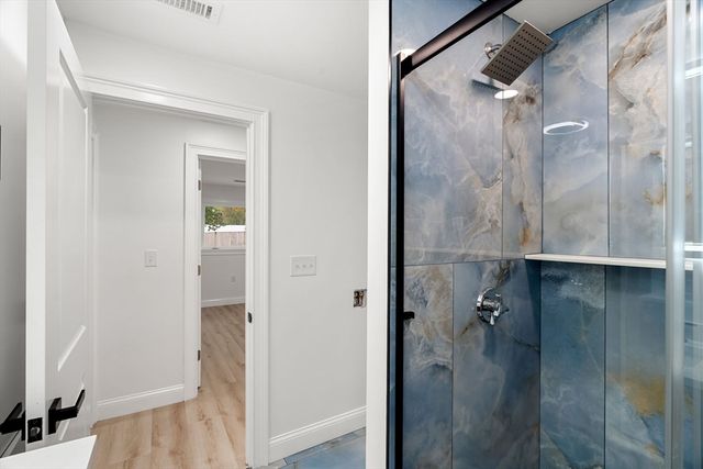 12 Exeter St, Danvers, MA 01923