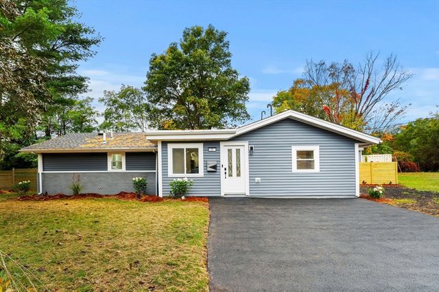 12 Exeter St, Danvers, MA 01923