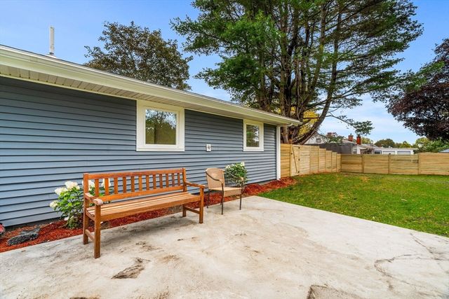 12 Exeter St, Danvers, MA 01923