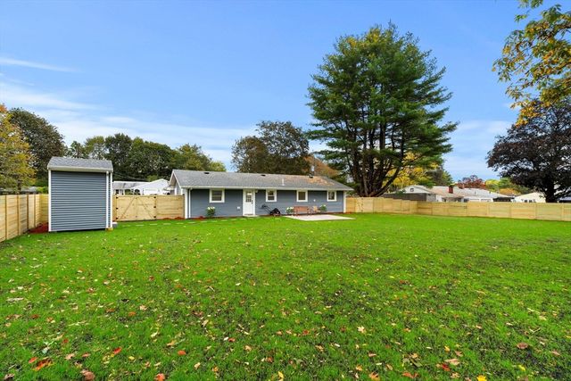 12 Exeter St, Danvers, MA 01923