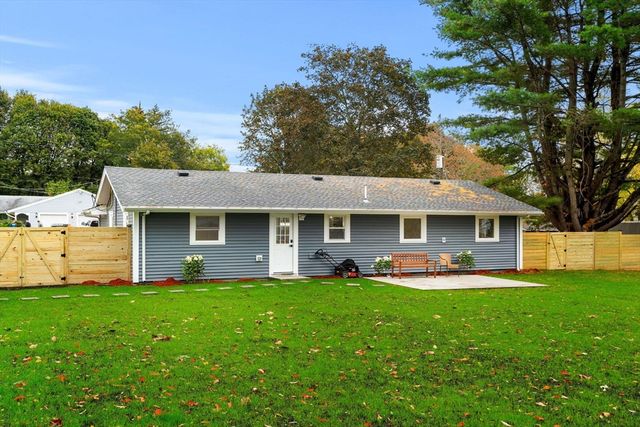 12 Exeter St, Danvers, MA 01923