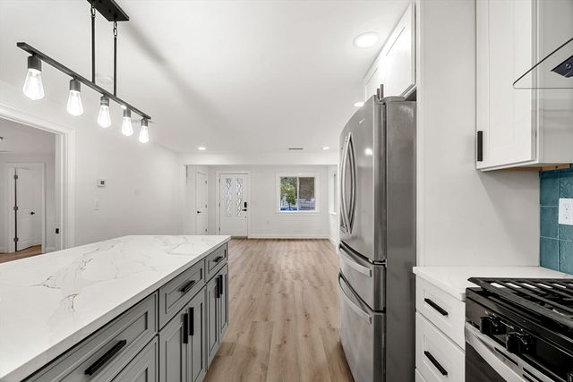 12 Exeter St, Danvers, MA 01923