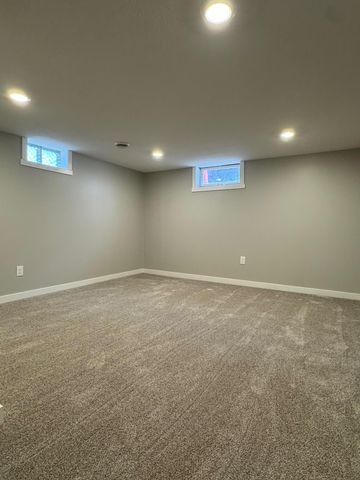 1307 13th Avenue NW, Rochester, MN 55901