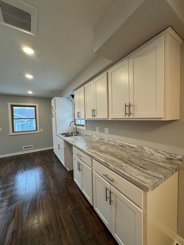 1307 13th Avenue NW, Rochester, MN 55901